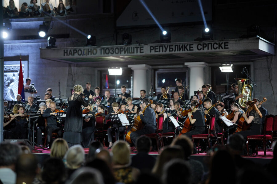 FOTO VIDEO Spektakularnim koncertom otvoren 24. Teatar fest