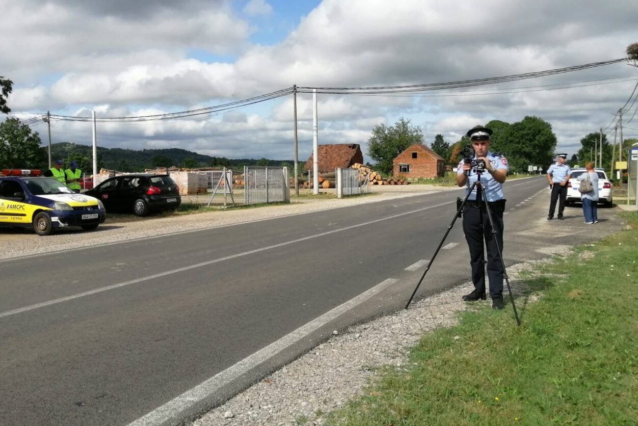 Napravili stotine hiljada maraka prekršaja: Vozači iz inostranstva nekažnjivi