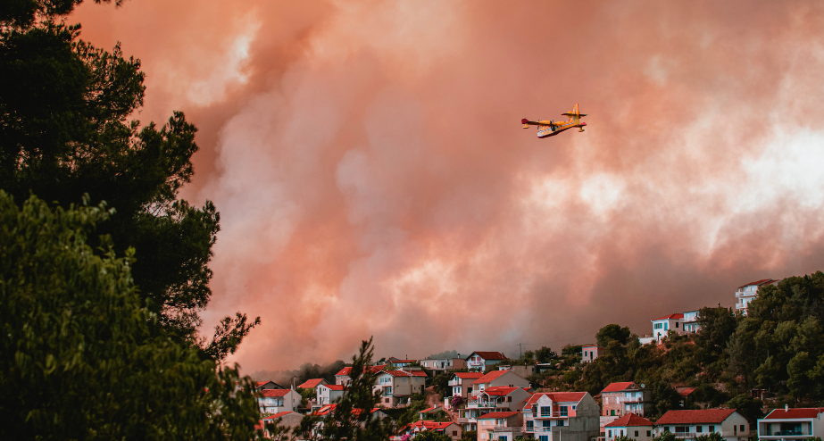 IZGORJELO 20 KUĆA Veliki požar kod Šibenika pod kontrolom