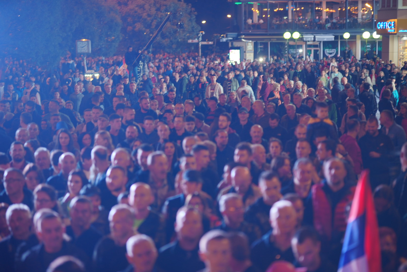 VELIKI PROTEST Opozicionari se obraćaju na Trgu Krajine (FOTO)