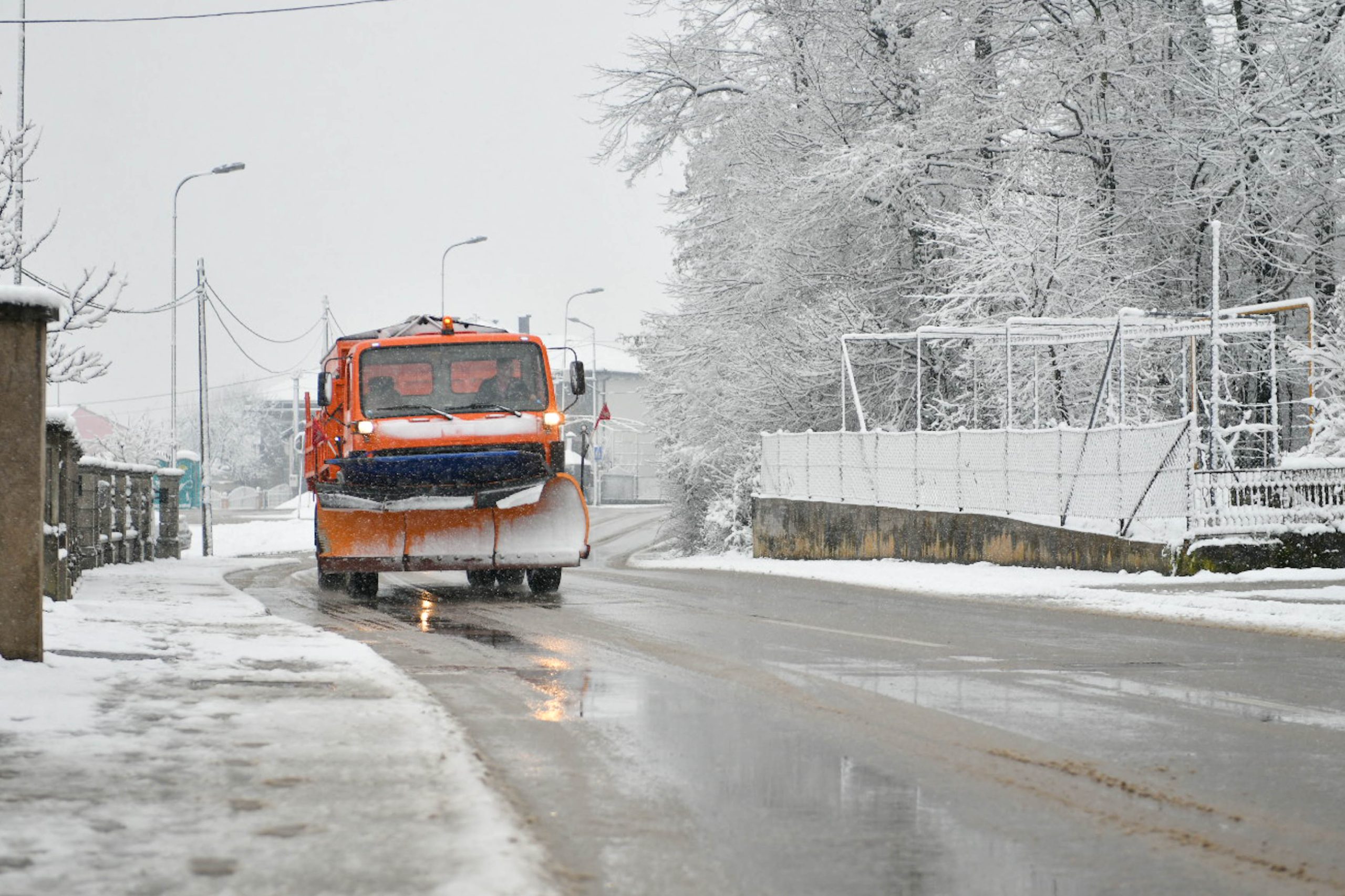 ZIMSKE SLUŽBE U PRIPRAVNOSTI Sutra najavljen snijeg u Banjaluci