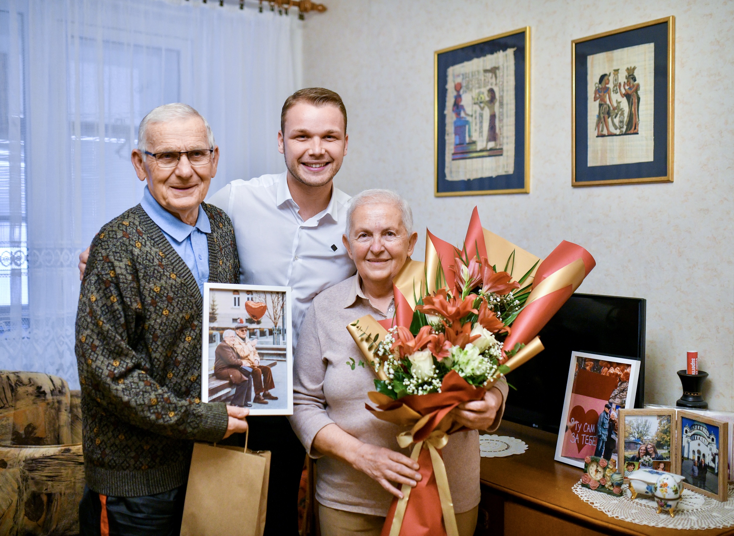 PUTOVANJE PO ŽELJI Stanivuković obradovao bračni par koji je obilježio ljubav u Banjaluci (VIDEO)