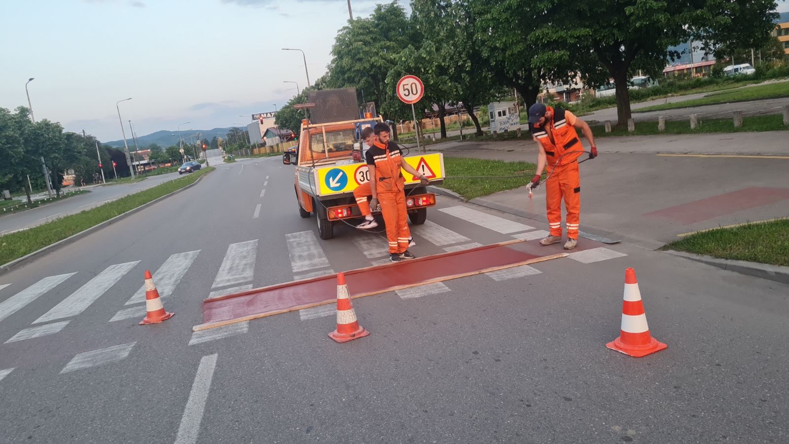 BANJALUKA DOBAR PRIMJER Pohvaljeno spuštanja ivičnjaka i iscrtavanja horizontalne signalizacije (FOTO)