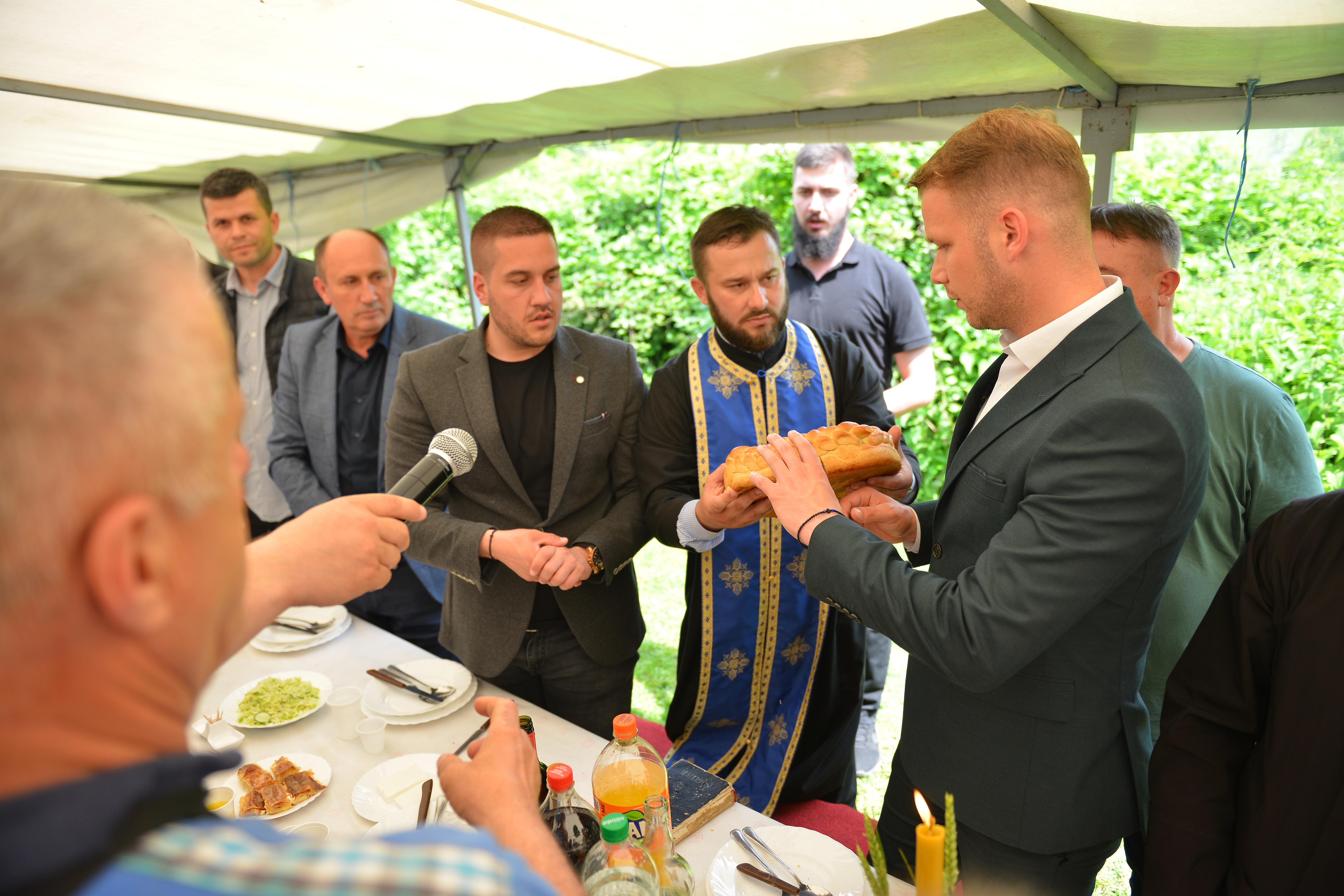 STANIVUKOVIĆ NA TRADICIONALNIM MASLIMA U OBROVCU Masla i žitne molitve dio tradicije našeg naroda