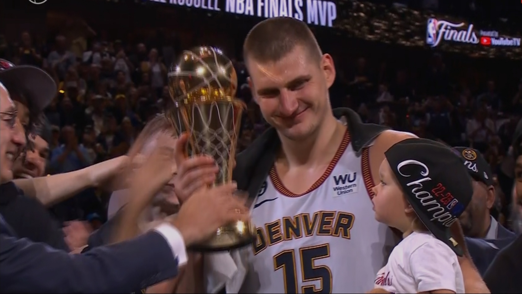 DENVER ŠAMPION NBA LIGE Jokić ušao u legendu! Ameri, poklonite mu se!