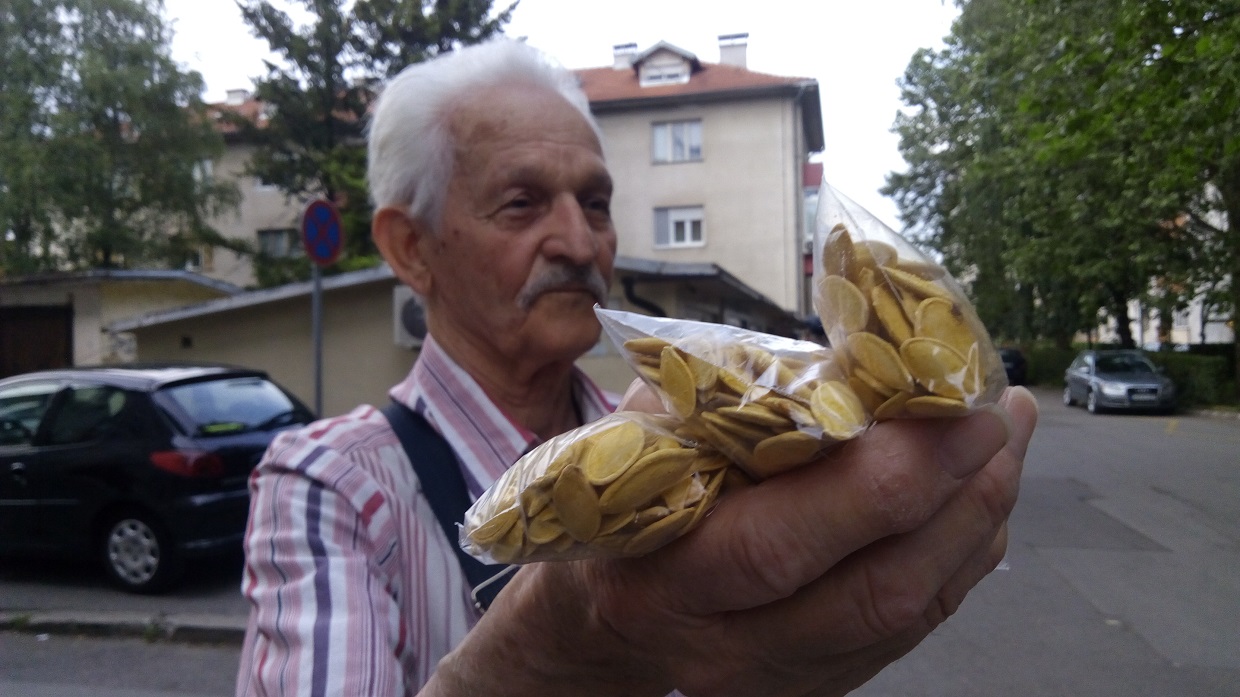 PREMINUO ČIKA MIĆO Godinama je Banjalučane snabdijevao sjemenkama i grickalicama