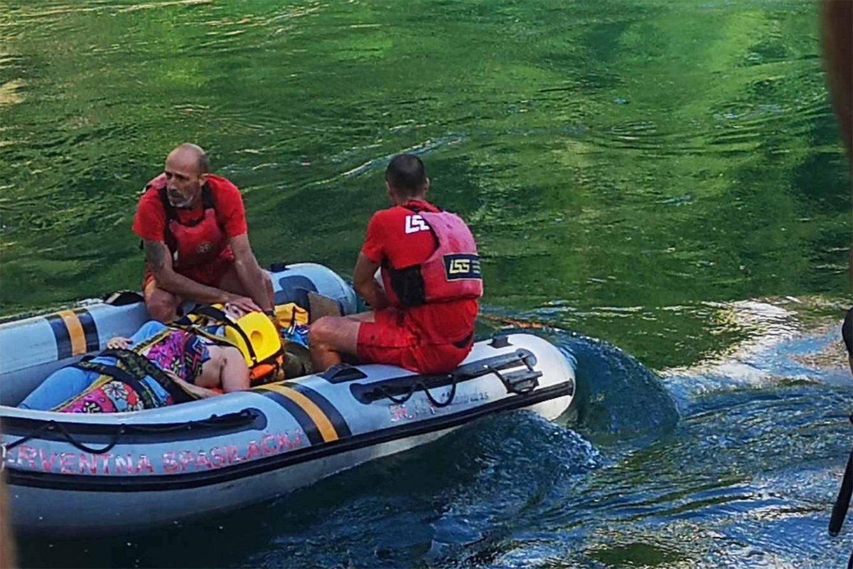 Nesreća u Mostaru: Gledala skokove sa Starog mosta, pa pala u Neretvu