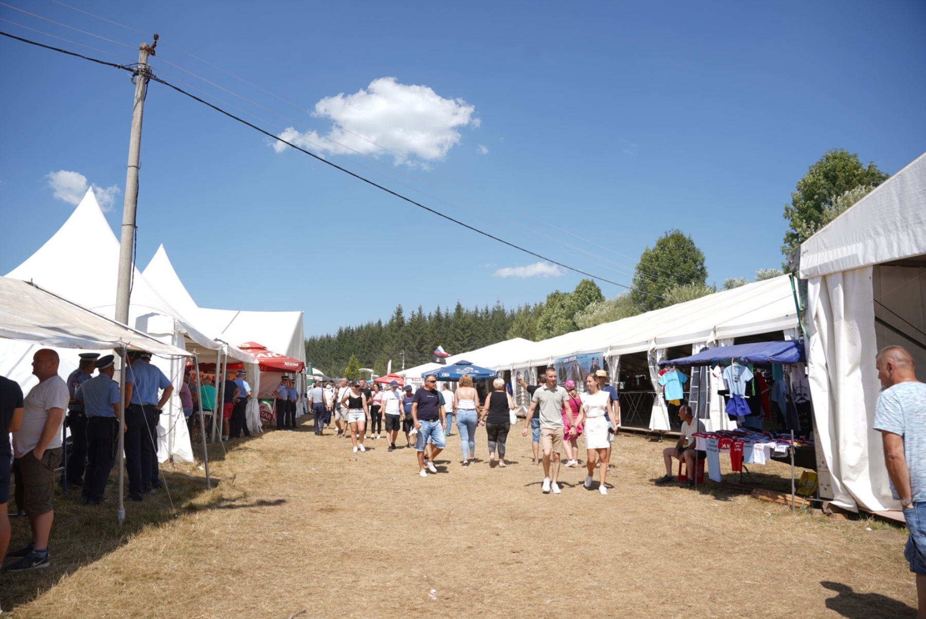 Bruka na Kočićevom zboru, ljudima ugasili muziku