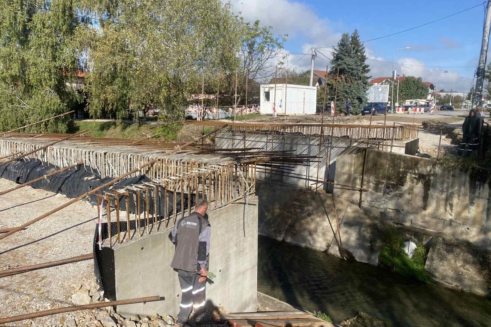 DINAMIKA ĆE BITI ISPOŠTOVANA Radovi na mostu u Dervišima teku prema planu