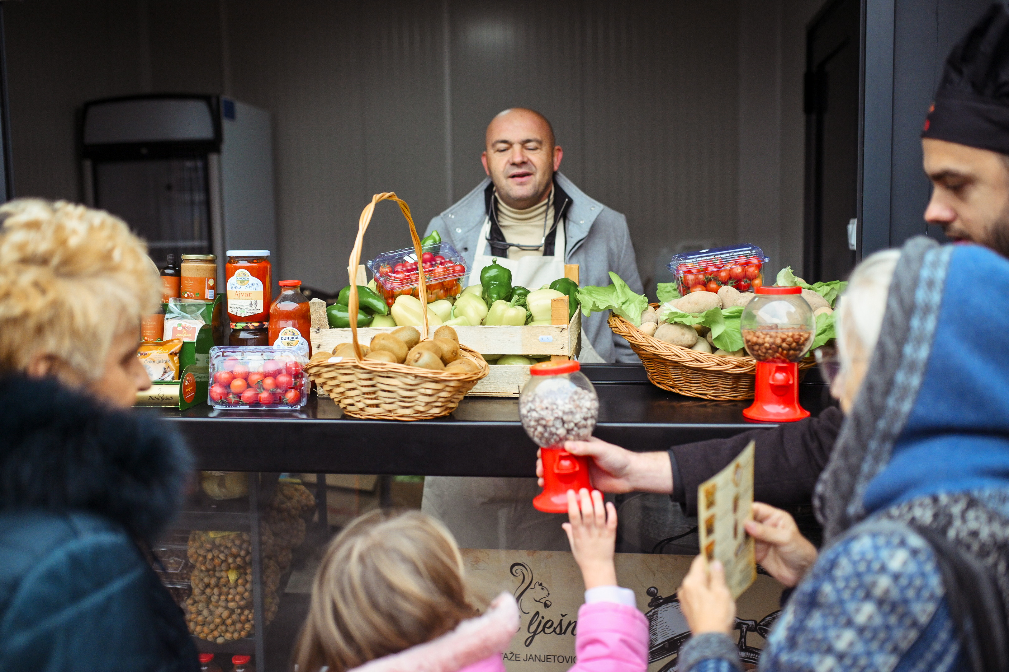 Urbane tržnice donijele DOMAĆE PROIZVODE u četiri banjalučka naselja