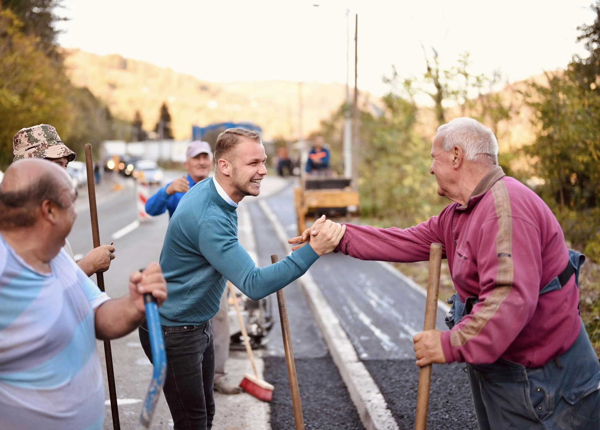 Gradonačelnik obišao radove na izgradnji trotoara u Srpskim Toplicama (FOTO)