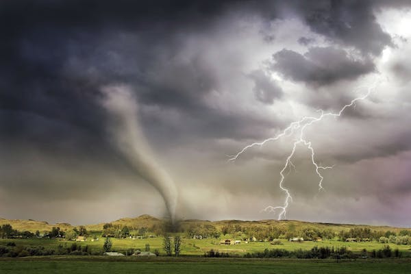 Tornado odnio bebu, pronađena živa na bizarnom mjestu (FOTO)