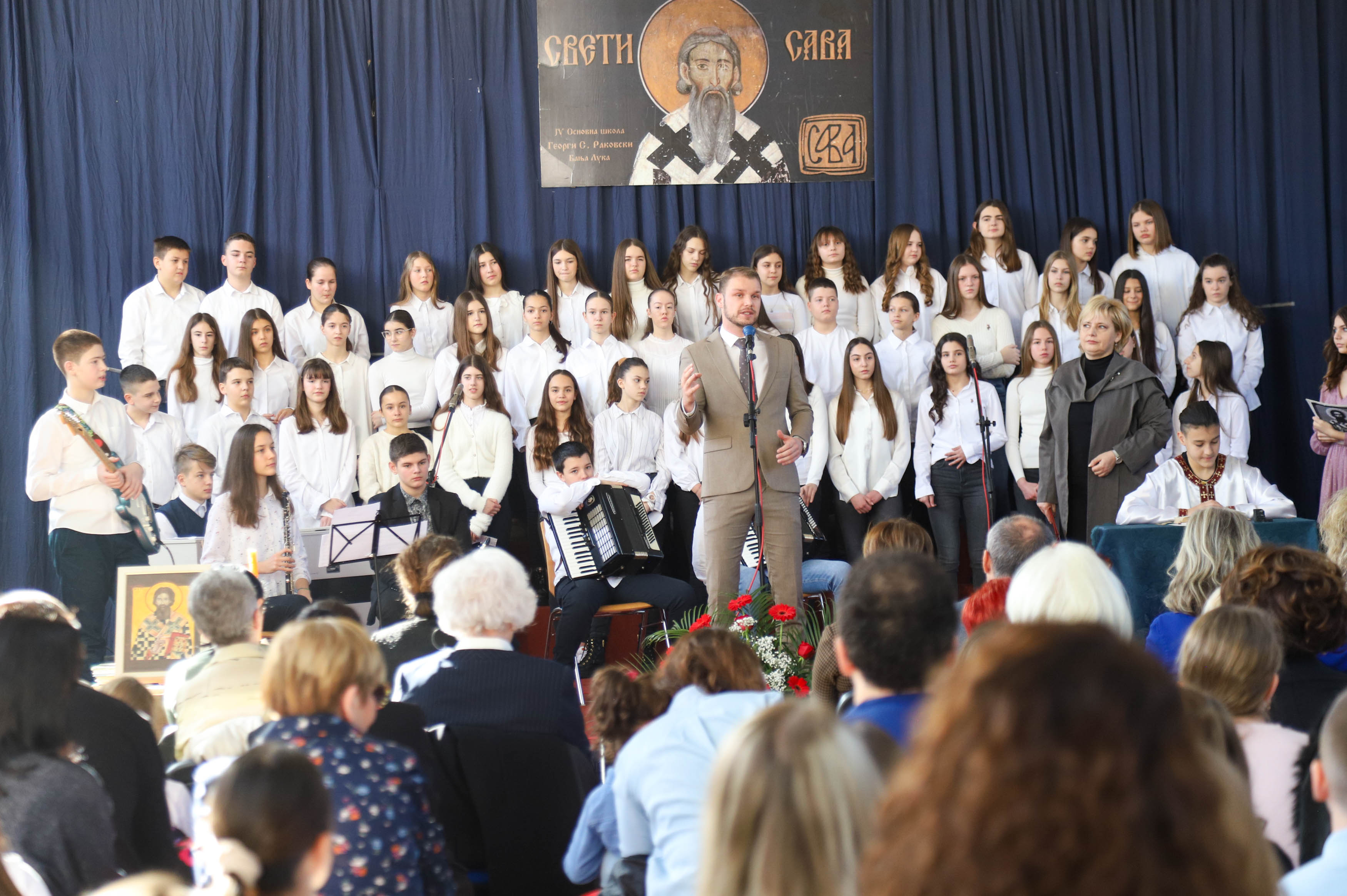 Banjaluka slavi Savindan: Stanivuković čestitao svim učenicima i prosvjetnim radnicima (FOTO)