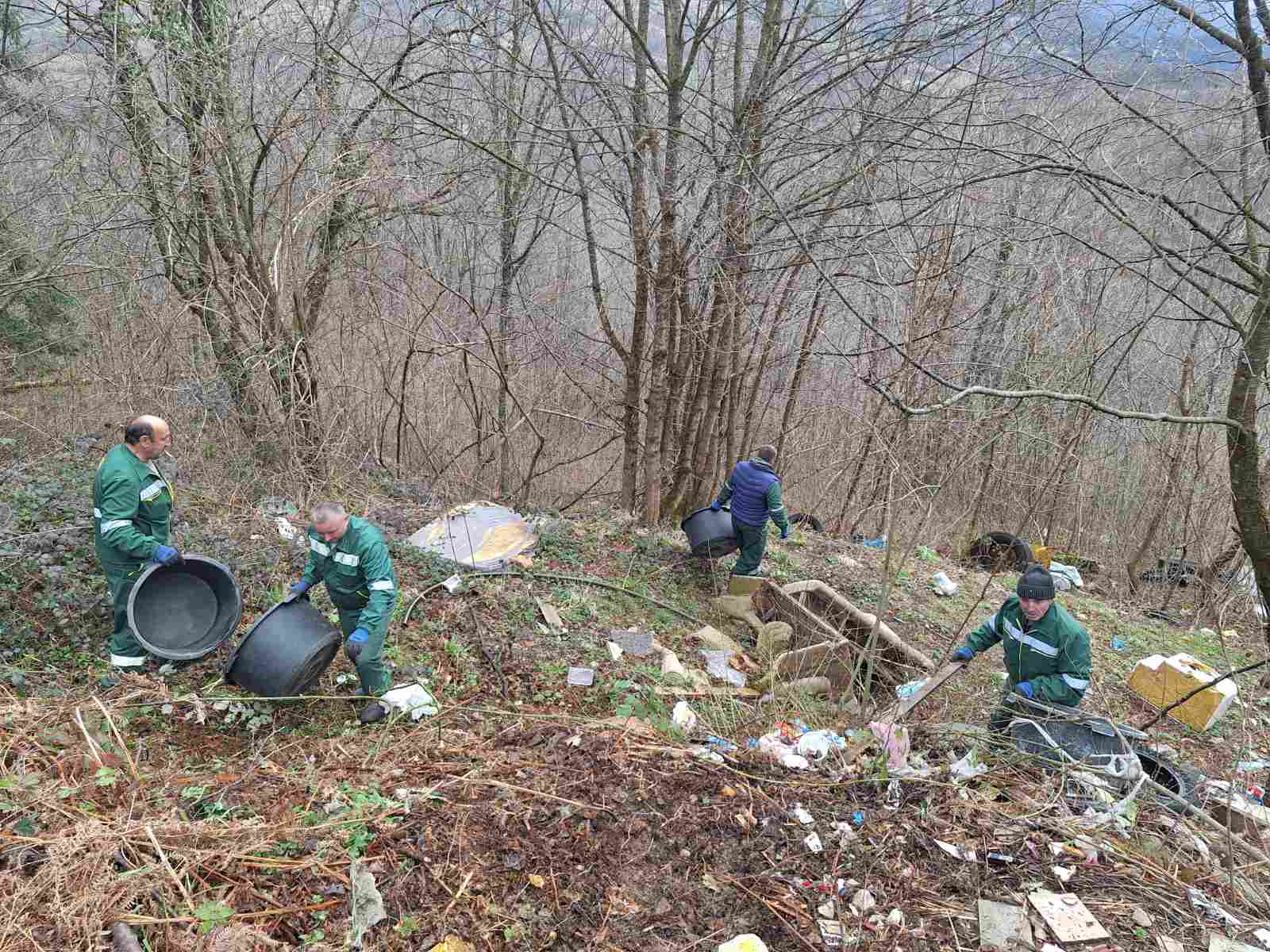 VODIMO RAČUNA O OKOLINI Sanirana divlja deponija na putu prema Ljubačevu