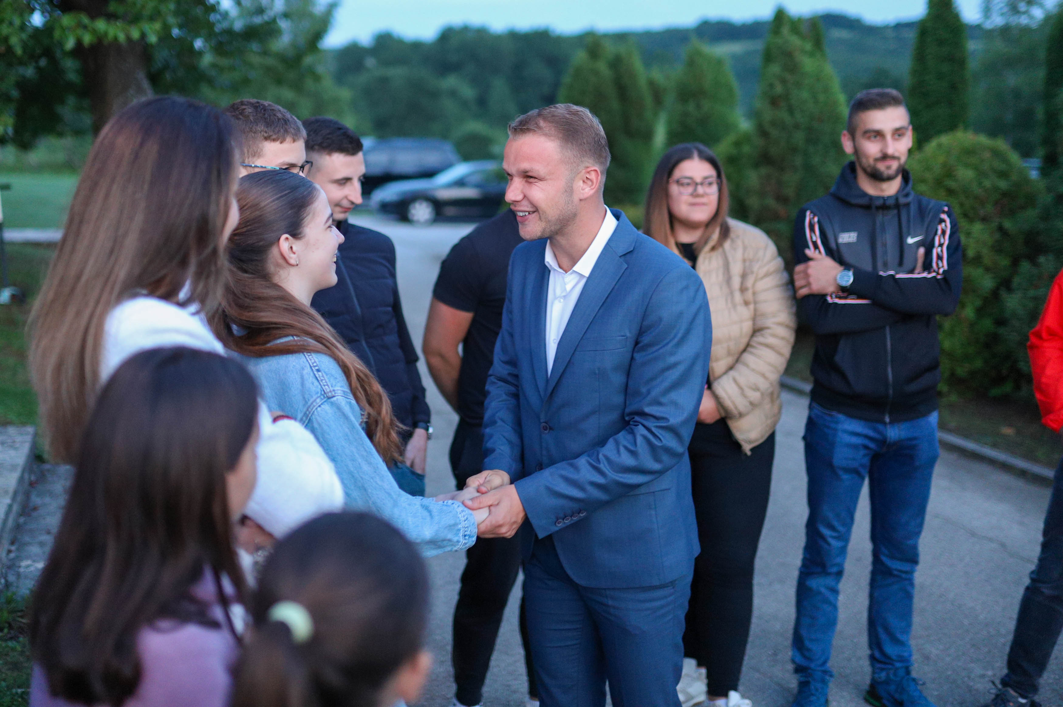 NA RADOST MJEŠTANA Bočac dobio javnu rasvjetu (VIDEO)