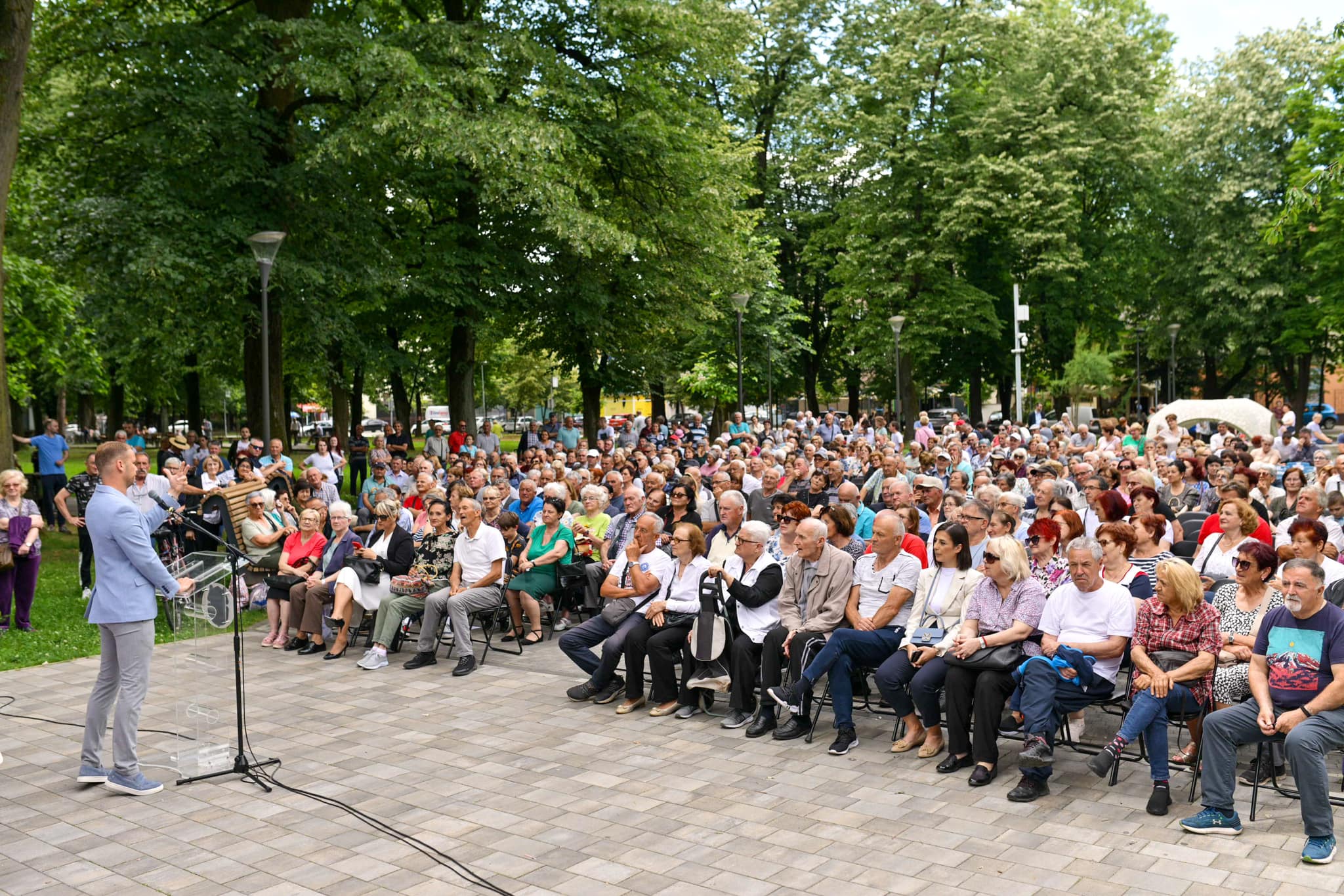 Uručene nove kartice za javni prevoz i rješenja o legalizaciji