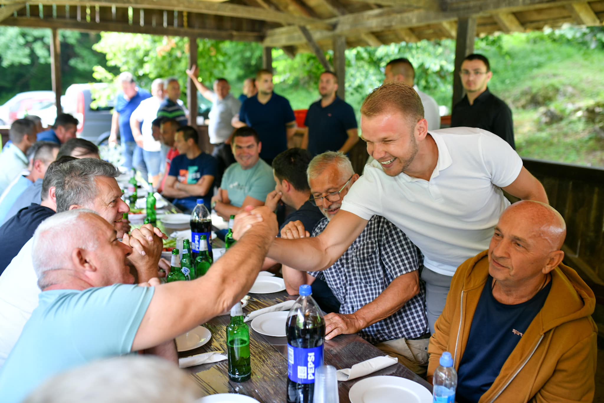 Stanivuković obišao Goleše, sa mještanima razgovarao o prioritetima