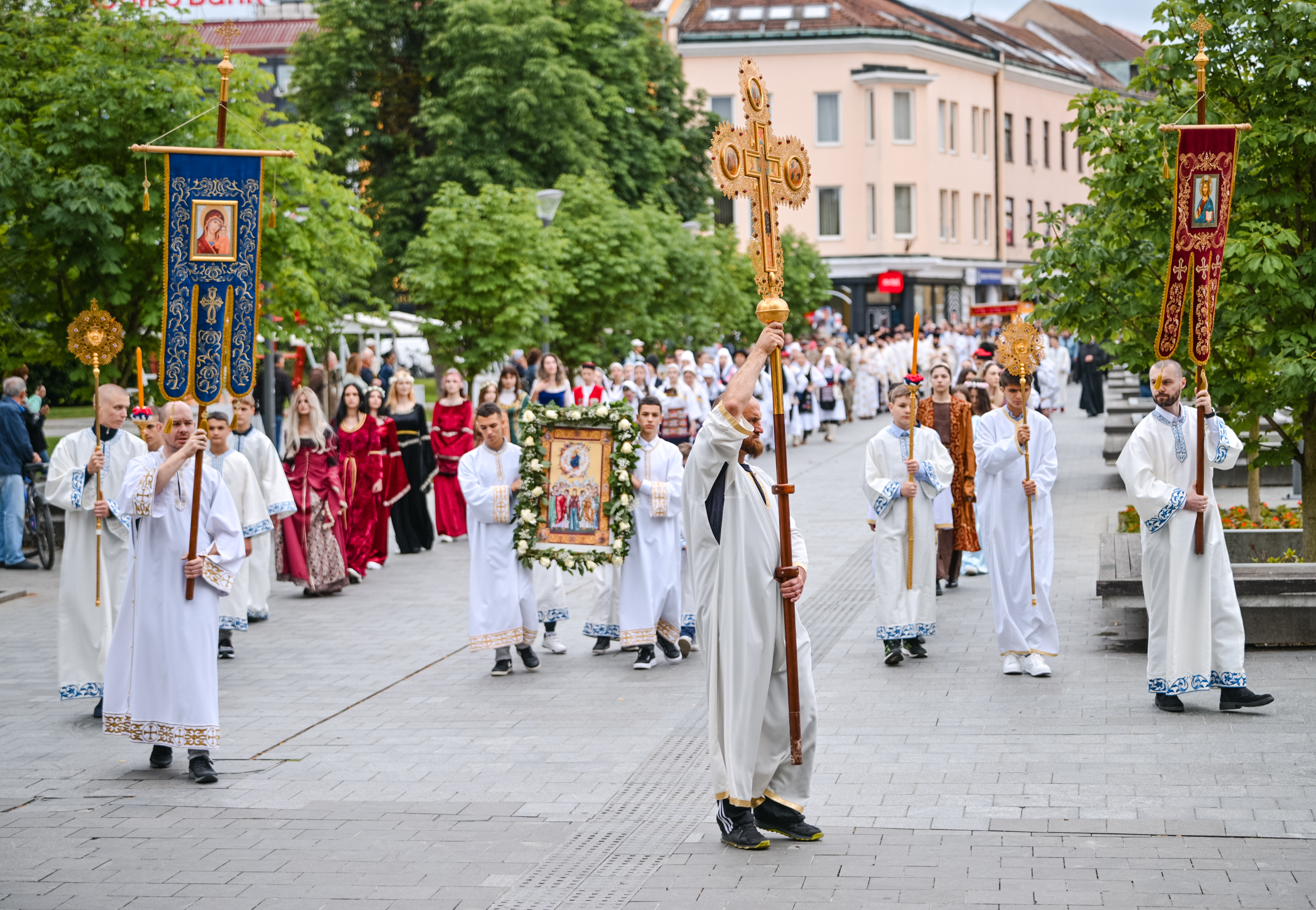 Banjaluka proslavlja Spasovdan, brojni građani prisustvovali liturgiji i litiji (FOTO, VIDEO)