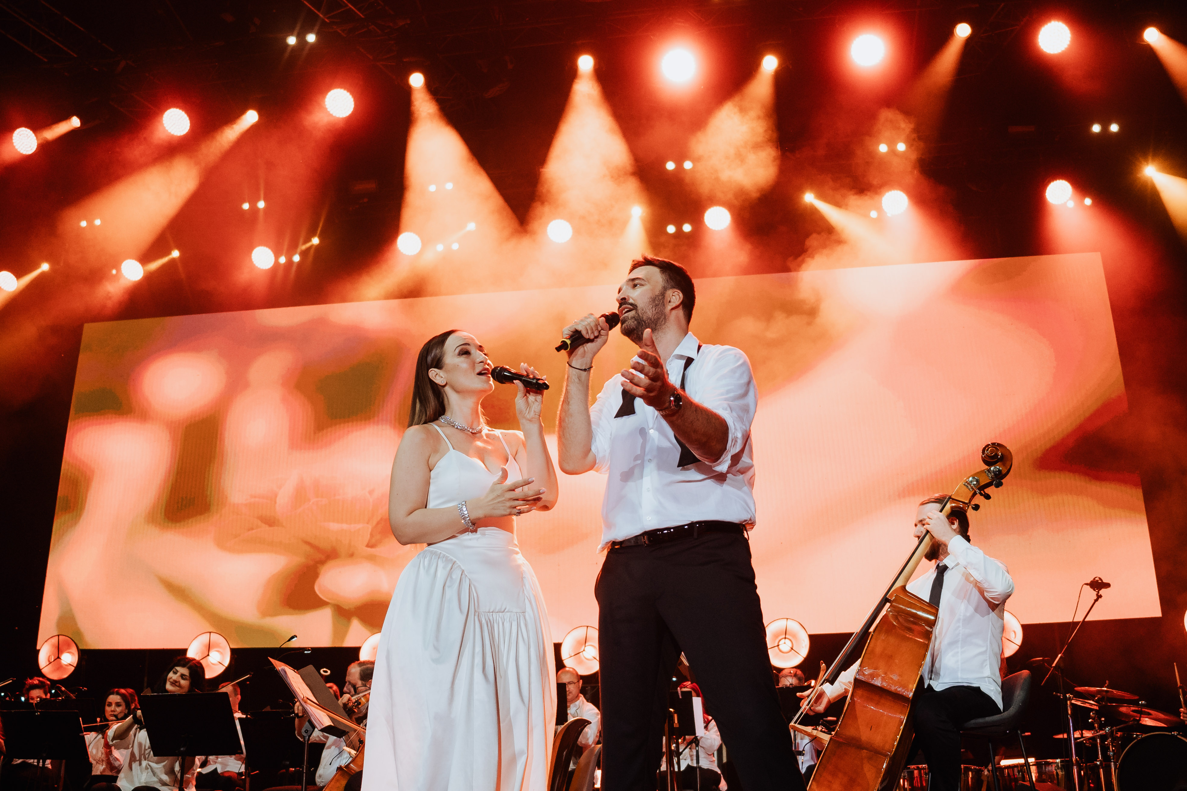 VELIČANSTVENO ZATVARANJE “BANJALUKA FESTA” Publika uživala u koncertu “Simfonija dvoje” Jelene Tomašević i Ivan Bosiljčića (FOTO)