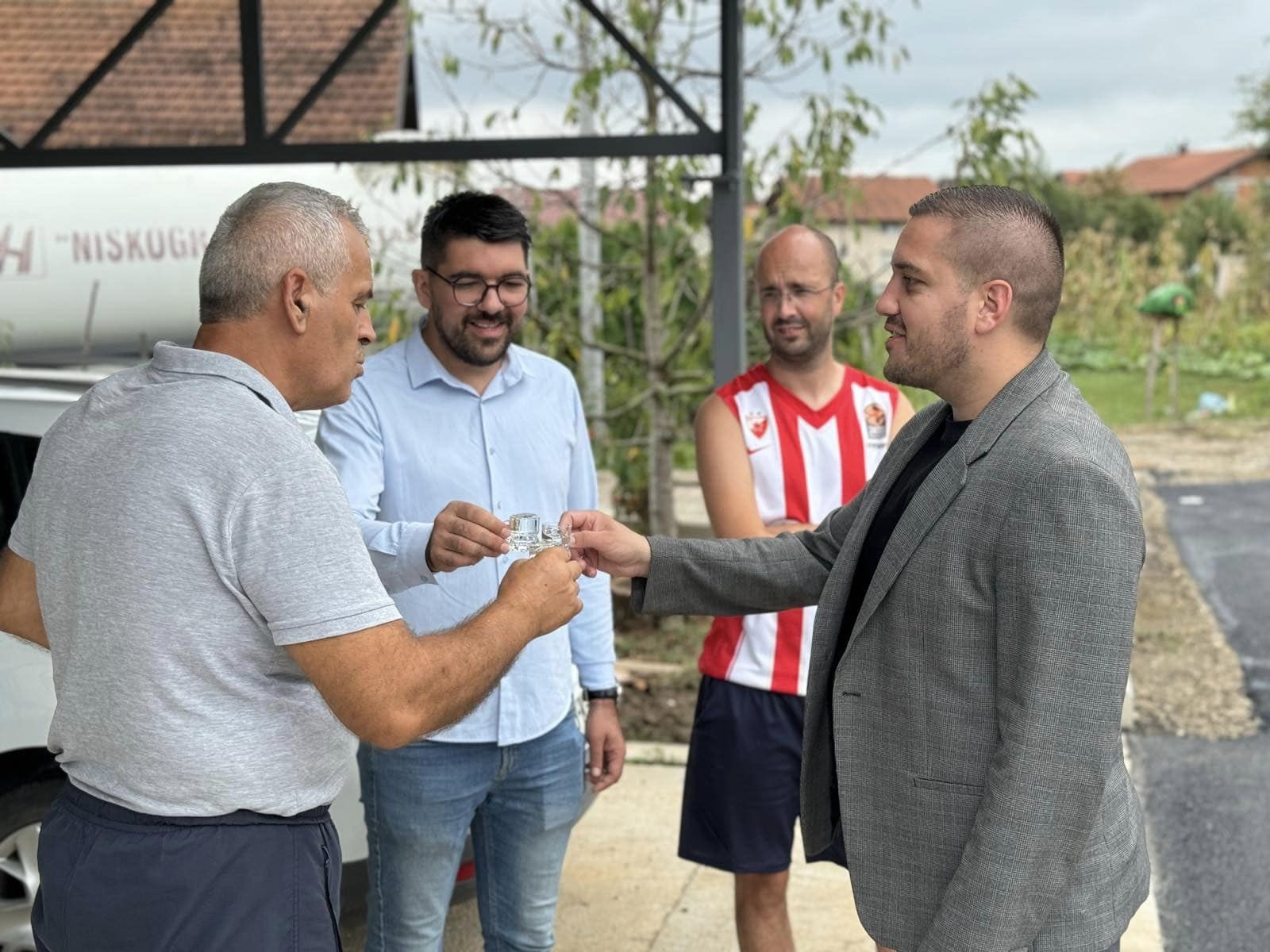 Drinić obišao Kuljane: Ulažemo ogromne napore da ravnomjerno razvijamo svaki dio naše Banjaluke (FOTO)