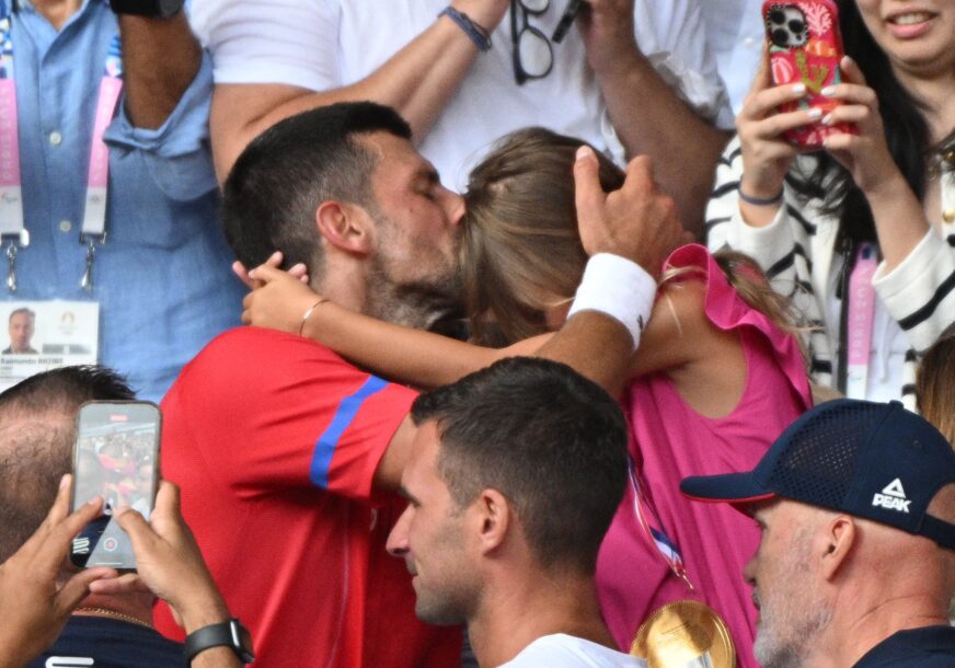 NAJEMOTIVNIJA SCENA Đoković i njegova kćerka Tara ZAGRLJENI LIJU SUZE