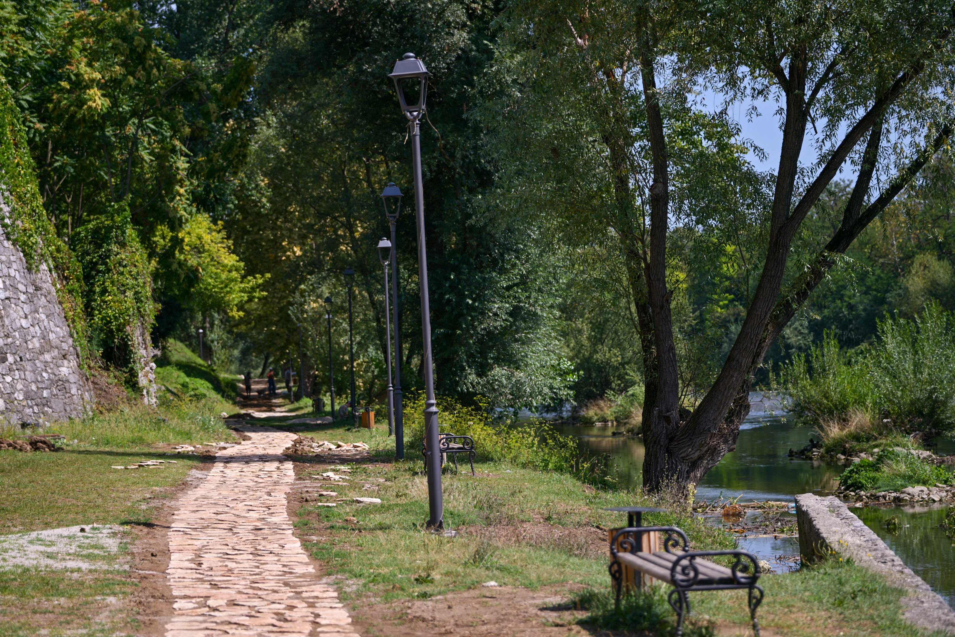 Šetalište uz Kastel uređeno uz maksimalne dozvoljene intervencije