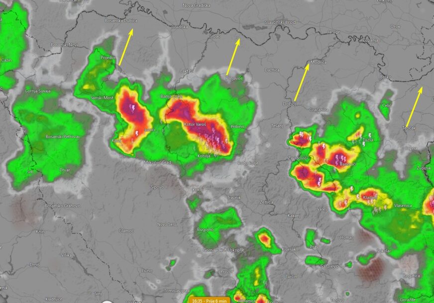 STIŽE NEVRIJEME Oblaci se nadvili nad Banjalukom