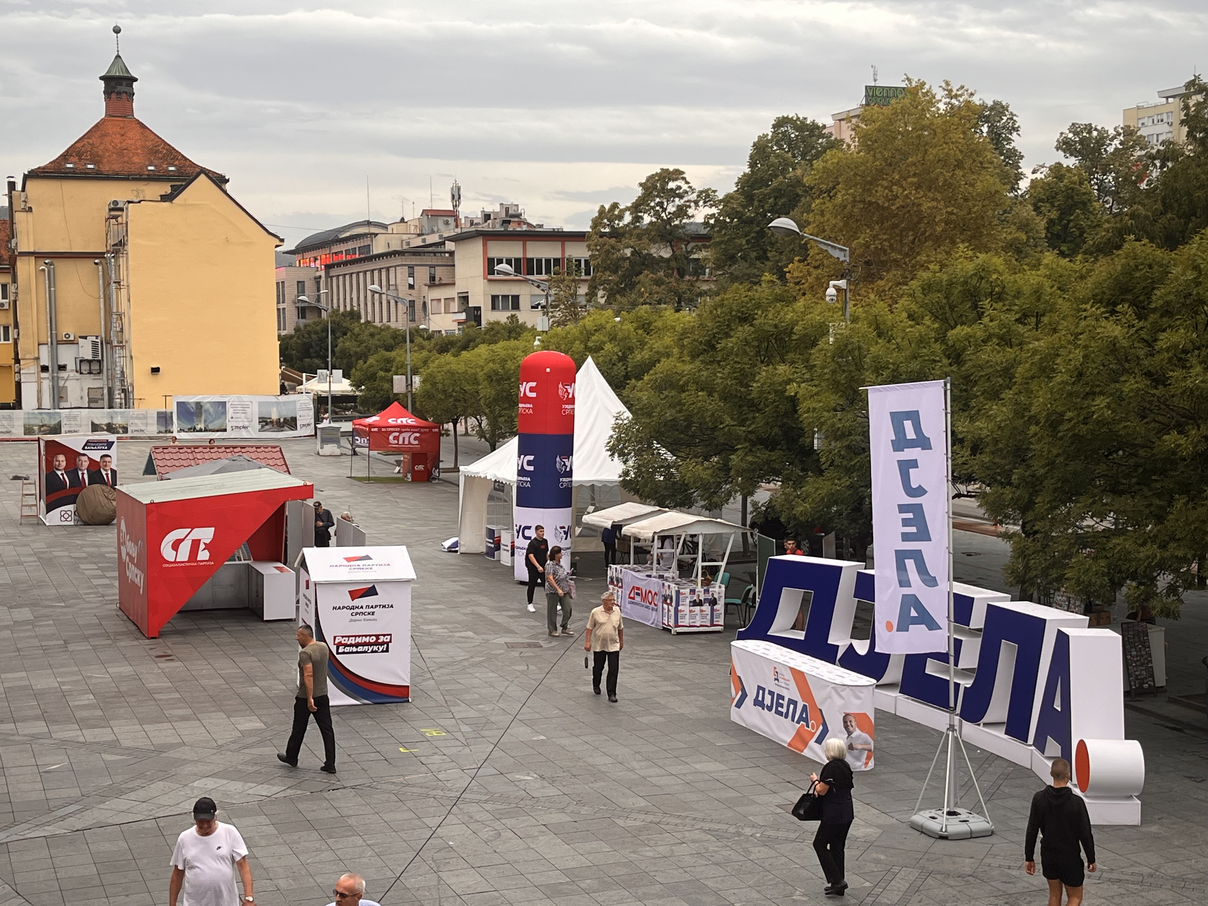 Stranke dužne da u roku od 15 dana uklone promotivni materijal