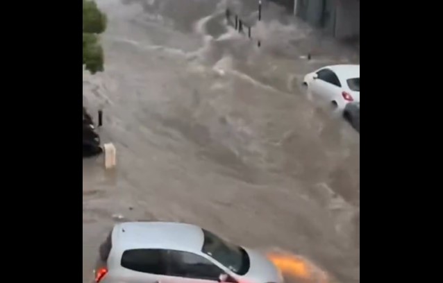 Ne rade ni škole: Nevrijeme i poplave u Kanu (VIDEO)