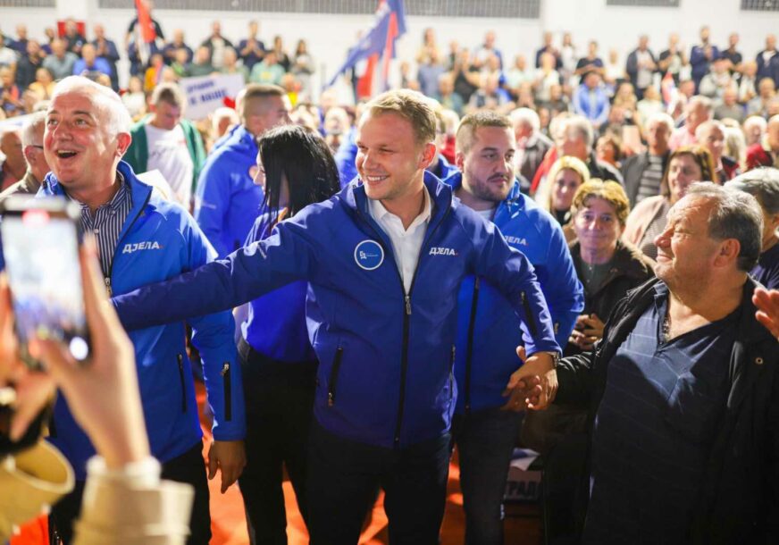 “Djela su naša snaga, Stanivuković je pobjednik” Velika podrška PDP-u na tribini u naselju Lauš (FOTO)