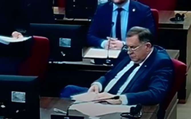 SNIMAK SA SUĐENJA DODIKU Saslušanje generalnog sekretara Vlade Srpske (VIDEO)