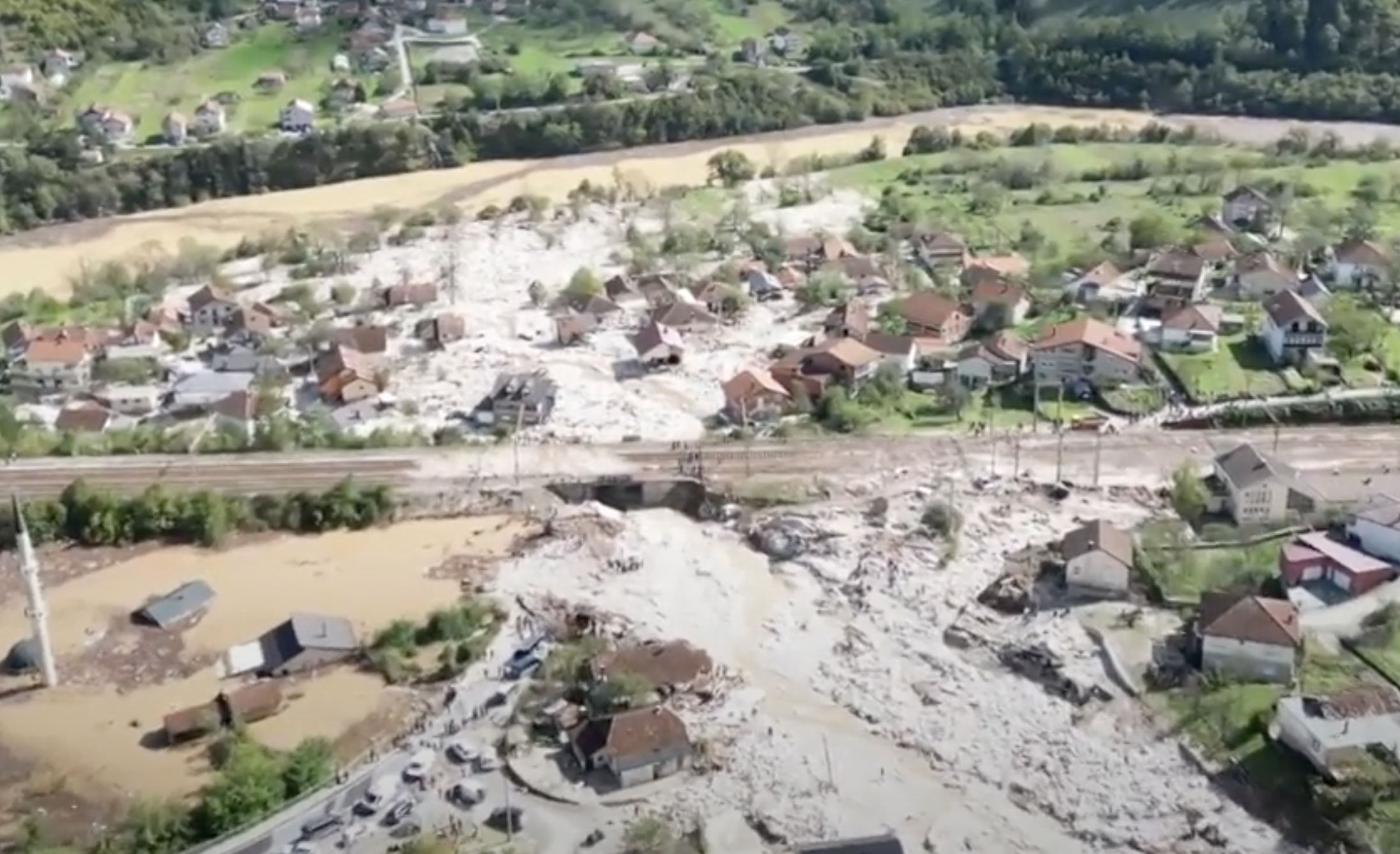 Spasilački timovi nastavljaju potragu za nestalima na području Konjica i Jablanice