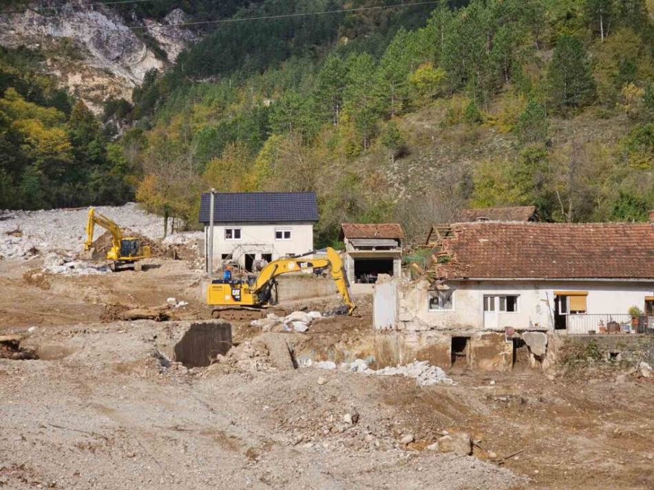 Spasiocima u Jablanici velike probleme pravi zakrčena deponija